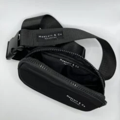 Maelort Equestrian Belt Bag 6 Maelort Equestrian Belt Bag -Equestrian Supply Store Maelort Belt Bag Open