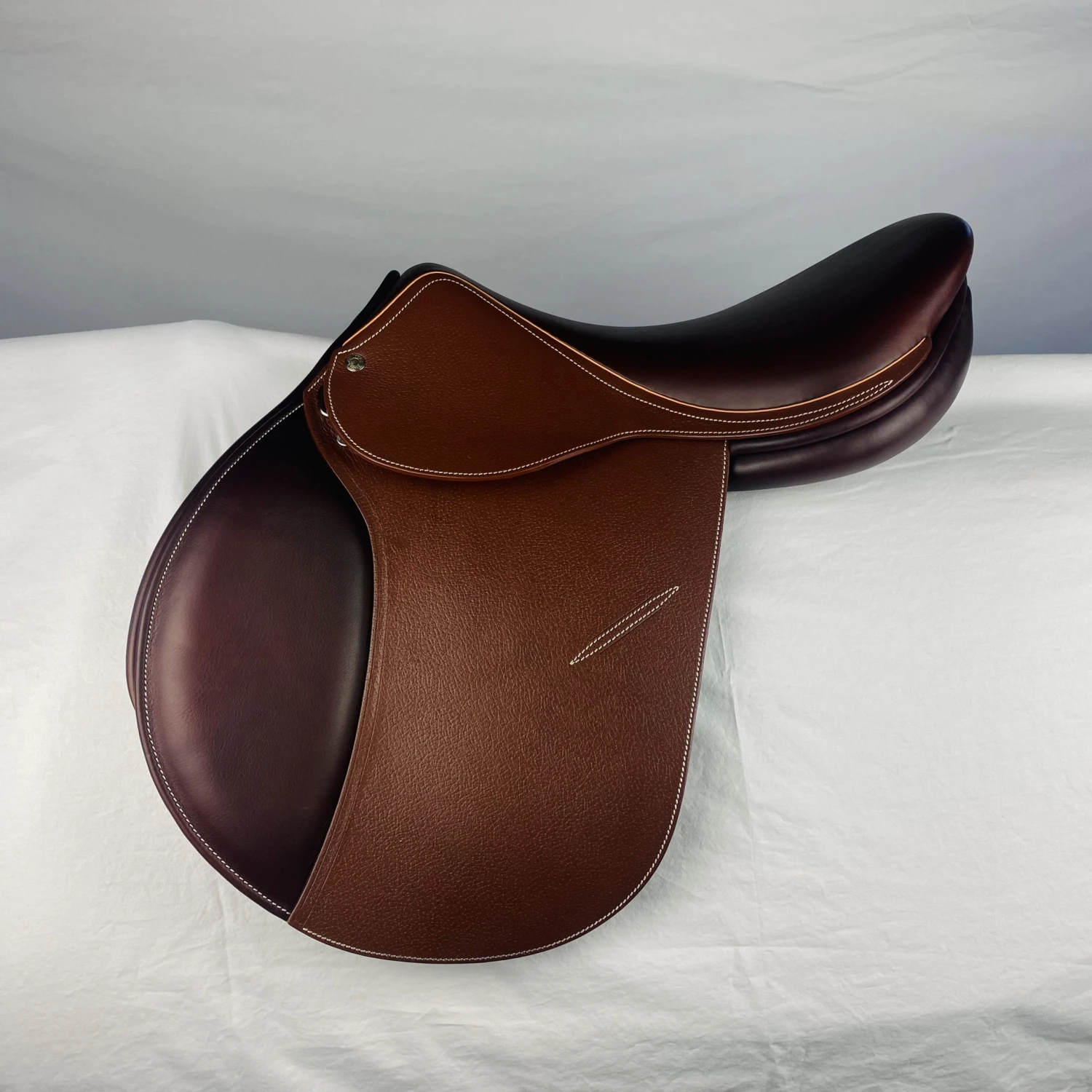 Childeric Model “FJ” Saddle 1 Childeric Model “FJ” Saddle